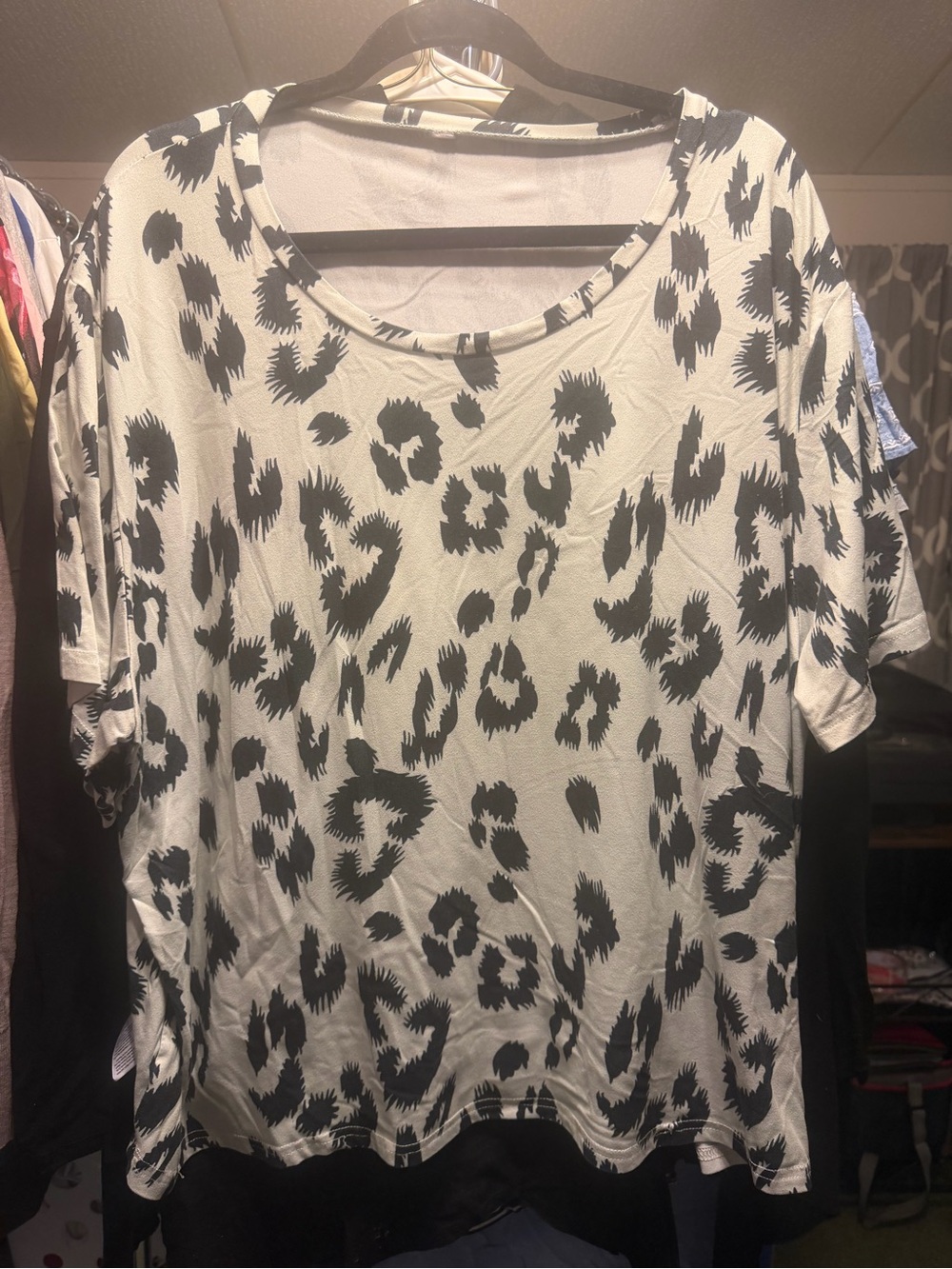 Black and White Leopard-Print Short Sleeve Tee